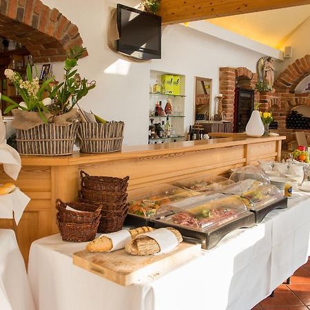Hotel Restaurant Grune Au Poellau Exteriör bild