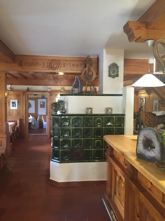Hotel Restaurant Grune Au Poellau Exteriör bild