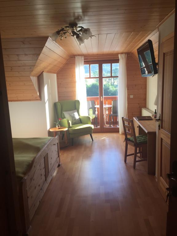 Hotel Restaurant Grune Au Poellau Exteriör bild