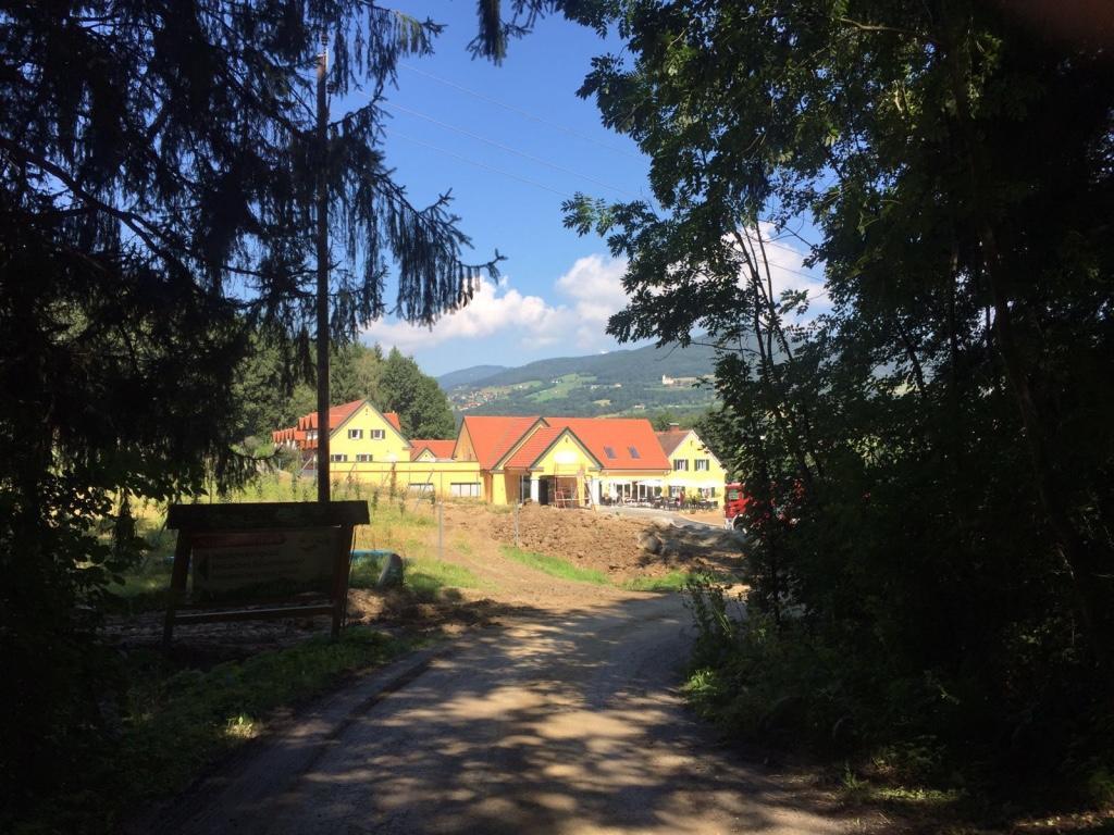 Hotel Restaurant Grune Au Poellau Exteriör bild