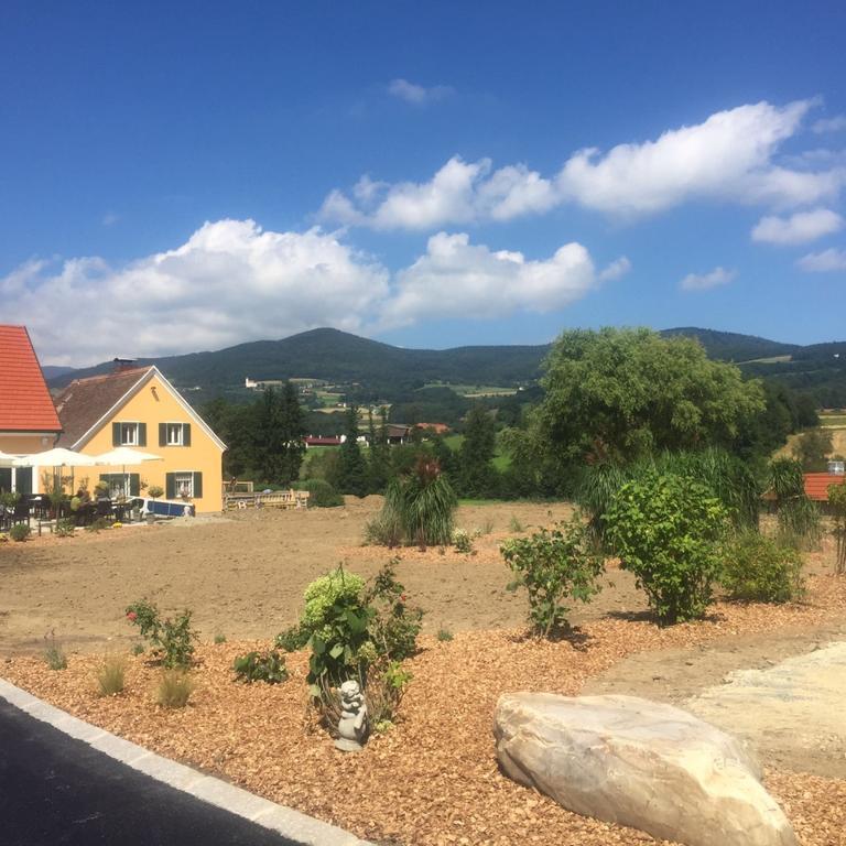 Hotel Restaurant Grune Au Poellau Exteriör bild